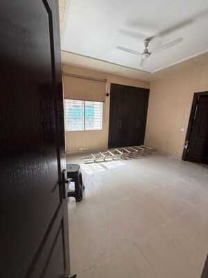 Bedroom in 2 BHK Apartment at Eldeco Olympia, Sector 93a – for Rent