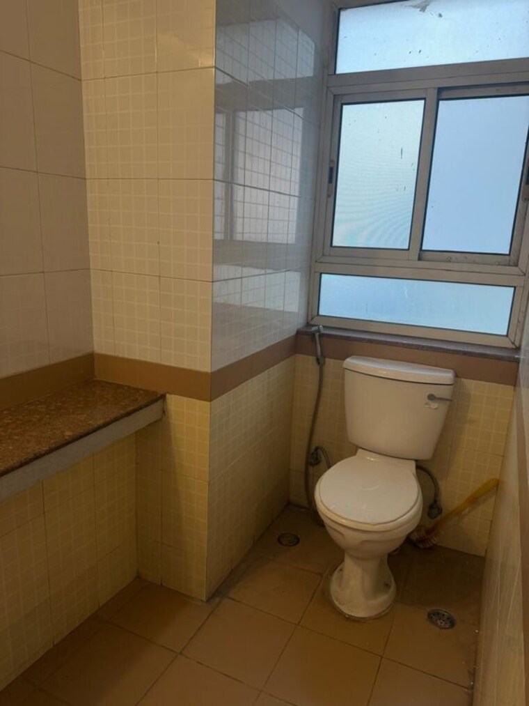 Bathroom, bestech-park-view-city-1 3.5 Bedroom 1776 Sq.Ft. Apartment In Sector 48 Gurgaon 10540800