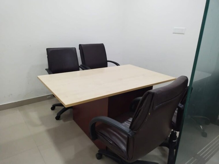 Team Area, udyog vihar phase 5 Commercial Office Space 2800 Sq.Ft. In Udyog Vihar Phase 5 Gurgaon 10540803