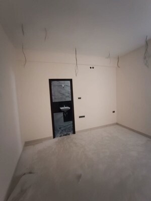 Room in 3 BHK Apartment at Candeur Crescent, Serilingampally – for Sale