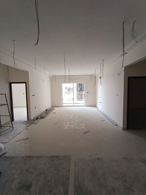 Room in 3 BHK Apartment at Candeur Crescent, Serilingampally – for Sale