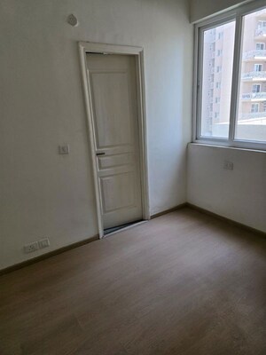 Room in 1 BHK Apartment at AIPL The Peaceful Homes, Sector 70a – for Sale