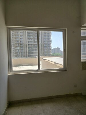 Room in 1 BHK Apartment at AIPL The Peaceful Homes, Sector 70a – for Sale