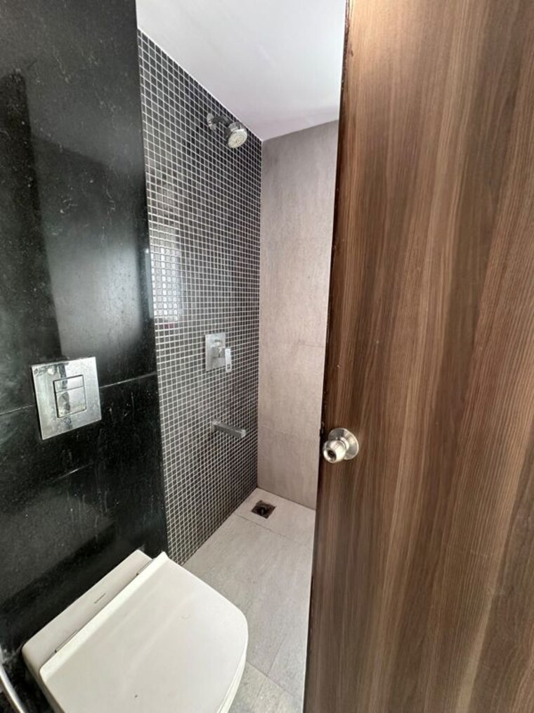 Bathroom, lodha-luxuria-priva 2 Bedroom 811 Sq.Ft. Apartment In Majiwada Thane 10540872