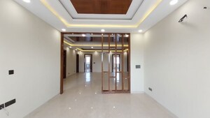 Room in 3.5 BHK Builder Floor at Tarang Orchid, Sector 28 – for Sale