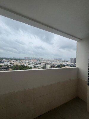 Room in 3 BHK Apartment at Candeur Crescent, Serilingampally – for Sale