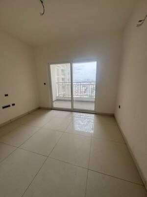 Room in 3 BHK Apartment at Candeur Crescent, Serilingampally – for Sale