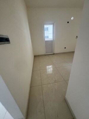 Room in 3 BHK Apartment at Candeur Crescent, Serilingampally – for Sale