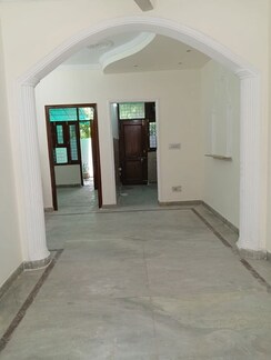 1 BHK Builder Floor For Rent in Ansal Plaza Sector-23