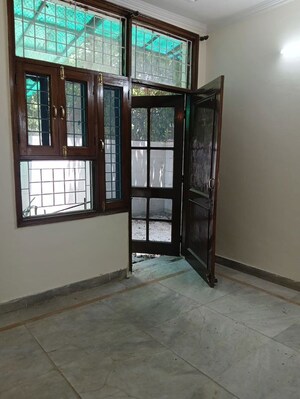 Room in 1 BHK Builder Floor at Ansal Plaza Sector-23, Sector 23 – for Rent