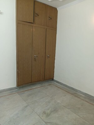 Room in 1 BHK Builder Floor at Ansal Plaza Sector-23, Sector 23 – for Rent