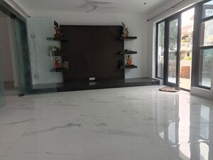 Room in 2.5 BHK Villa at Gardenia Glory, Sector 46 – for Rent