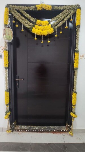 Furnished Amenities in 3 BHK Apartment at Candeur Crescent, Serilingampally – for Rent