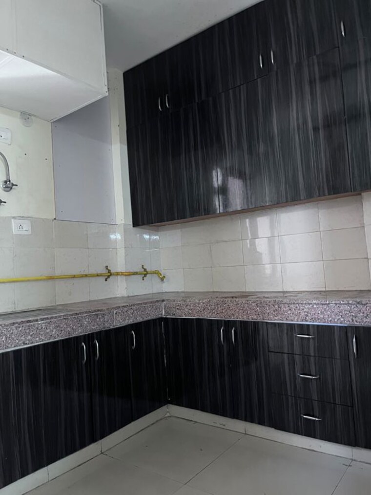 Kitchen, logix-blossom-county 4 Bedroom 2494 Sq.Ft. Apartment In Sector 137 Noida 10540938