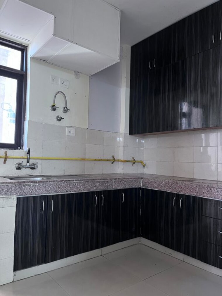 Kitchen, logix-blossom-county 4 Bedroom 2494 Sq.Ft. Apartment In Sector 137 Noida 10540938