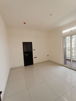 Room in 3 BHK Apartment at Candeur Crescent, Serilingampally – for Sale