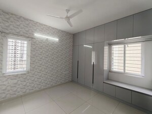 Room in 4 BHK Apartment at Niharika Skyline, Manikonda – for Sale