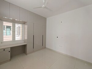 Room in 4 BHK Apartment at Niharika Skyline, Manikonda – for Sale