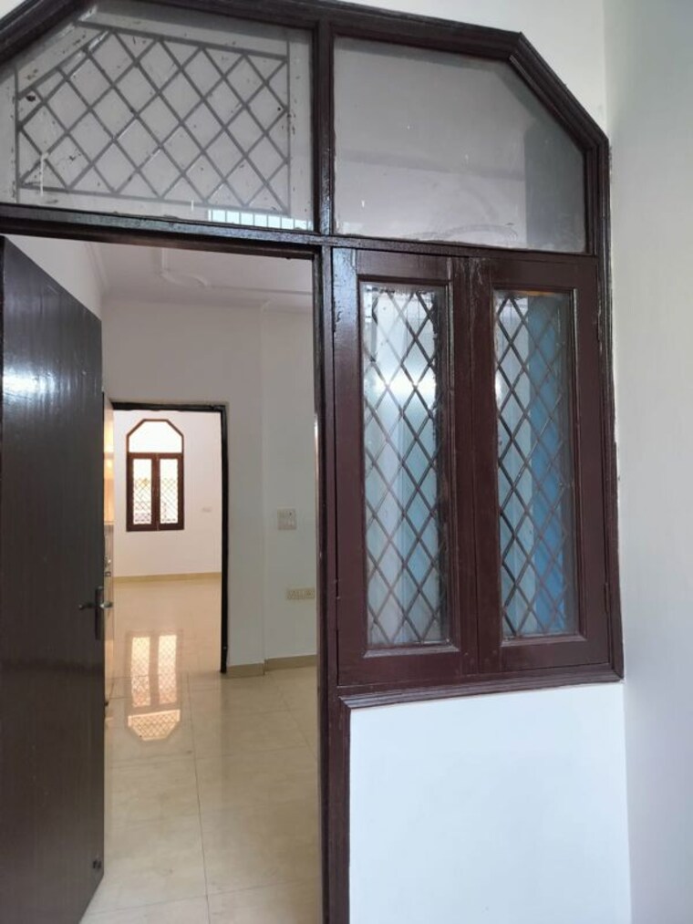 Room, rwa-apartments-sector-19 6+ Bedroom 465 Sq.Mt. Villa In Sector 19 Noida 10540948