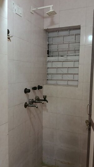 Bathroom in 4 BHK Villa at RWA Apartments Sector 19, Sector 19 – for Rent