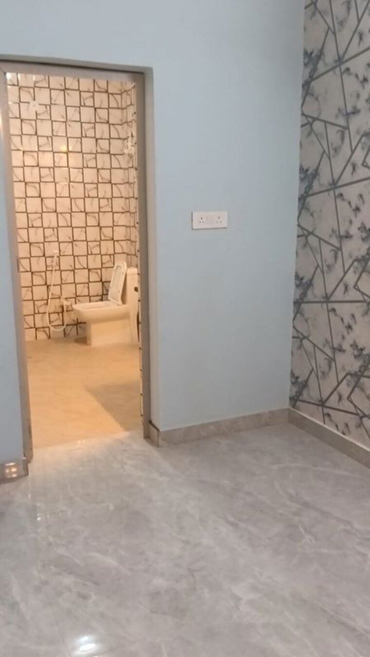 Room, rwa-apartments-sector-19 4 Bedroom 450 Sq.Mt. Villa In Sector 19 Noida 10540978