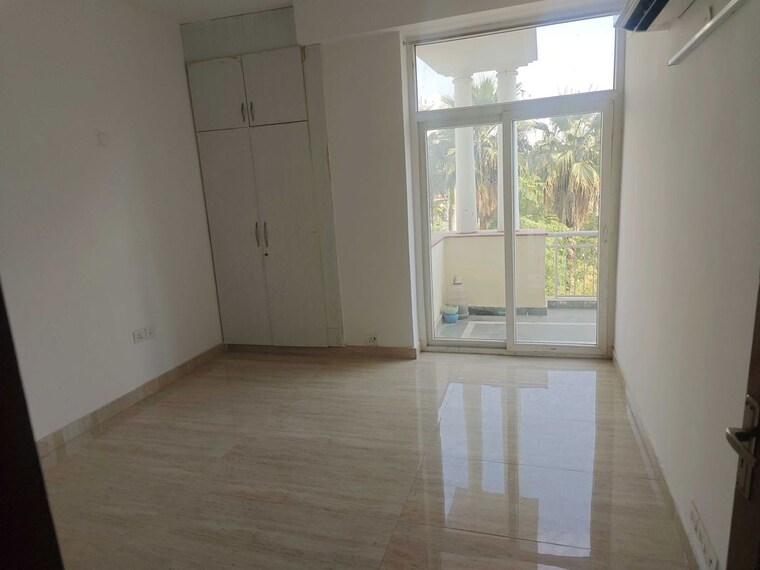 Room, ss-almeria 3.5 Bedroom 2000 Sq.Ft. Builder Floor In Sector 84 Gurgaon 10540862