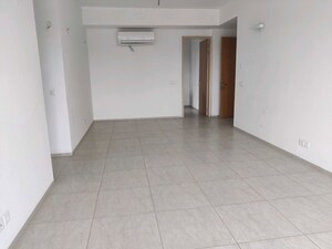 Room in 2 BHK Apartment at Vatika Seven Elements, Sector 89a – for Sale