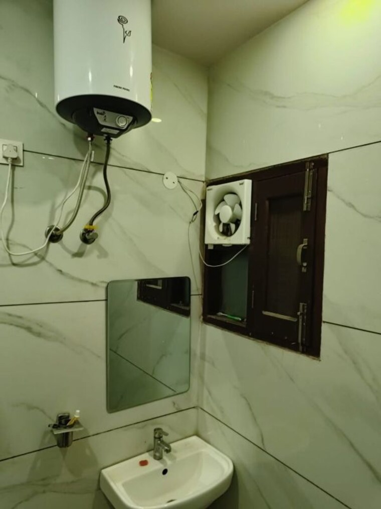 Kitchen, shiva-enclave-zirakpur 3 Bedroom 2250 Sq.Ft. Apartment In Patiala Road Zirakpur 10540992