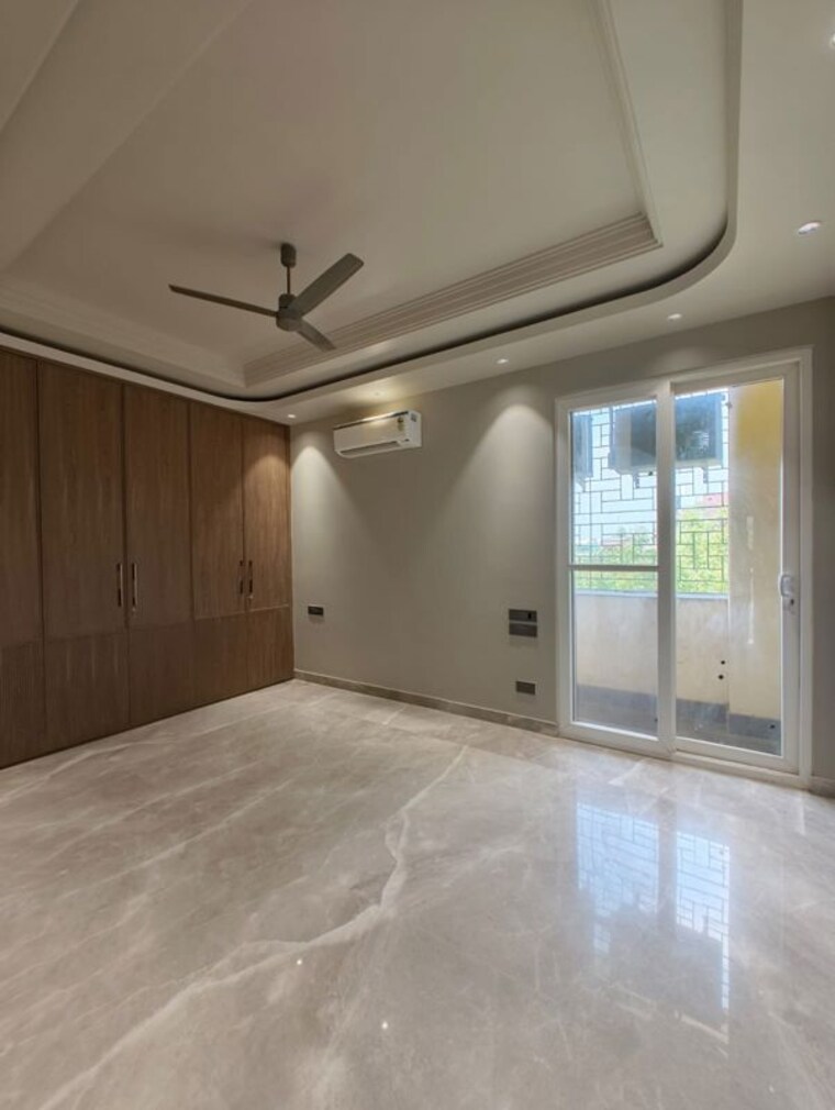 Room, greater kailash i 3 Bedroom 250 Sq.Yd. Builder Floor In Greater Kailash I Delhi 10541032
