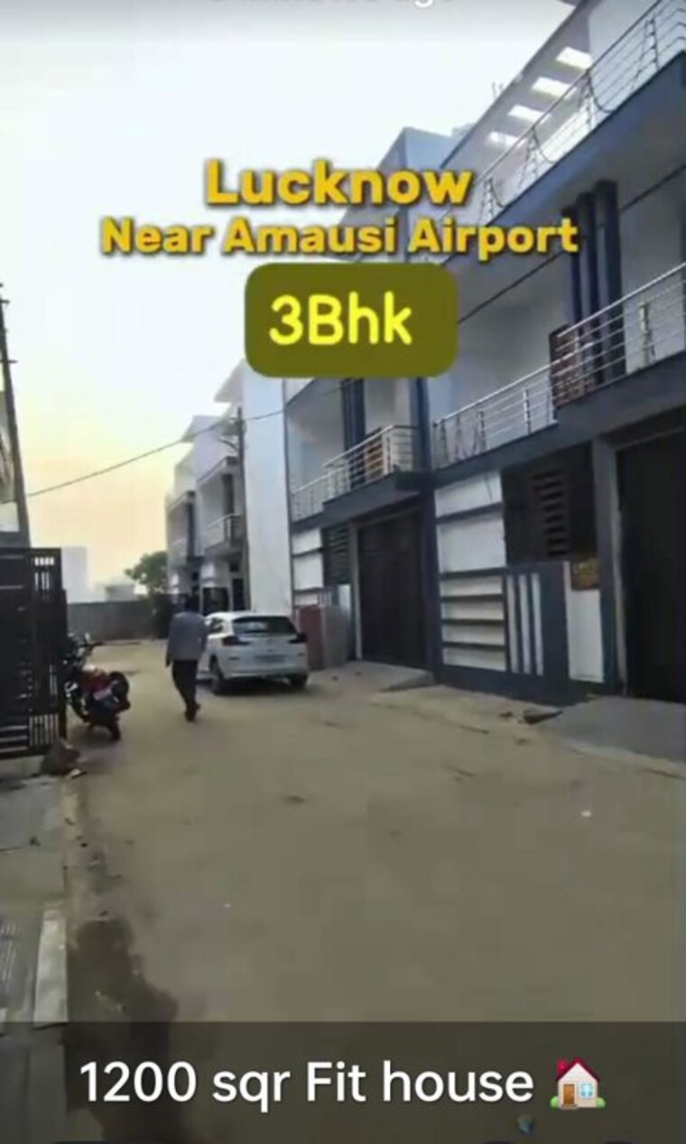  Parking, kanpur road 3 Bedroom 700 Sq.Ft. Independent House In Kanpur Road Lucknow 10541057