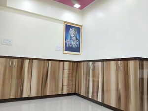 Room in 3 BHK Apartment at Chauhan Avenue, Goregaon West – for Rent