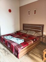 1 Rk  435 Sq.Ft. Apartment in Paramount Golfforeste