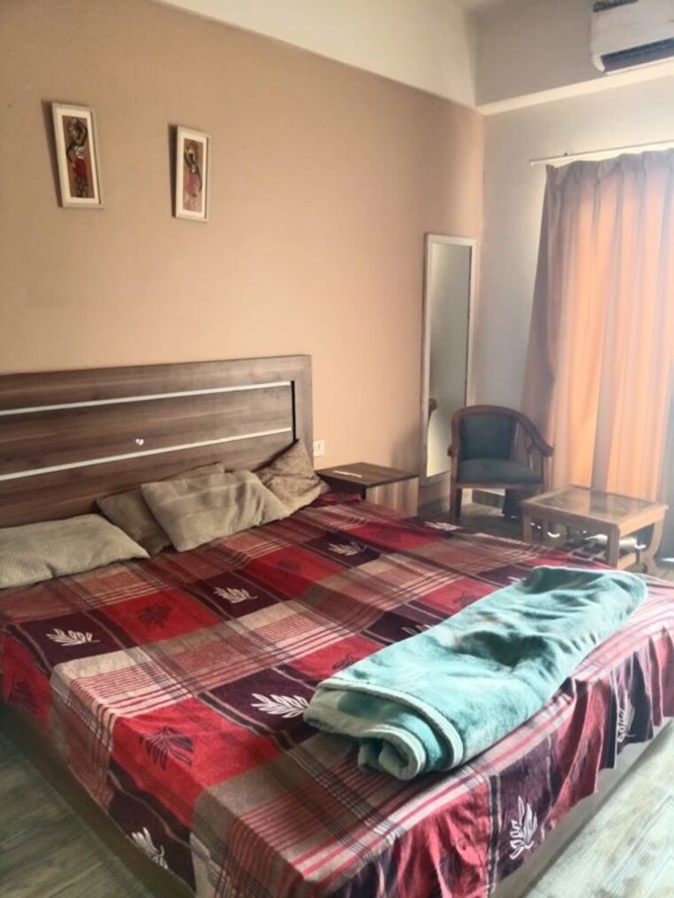 Bedroom, paramount-golfforeste 1 RK 435 Sq.Ft. Apartment In Zeta I Greater Noida Greater Noida 10541127