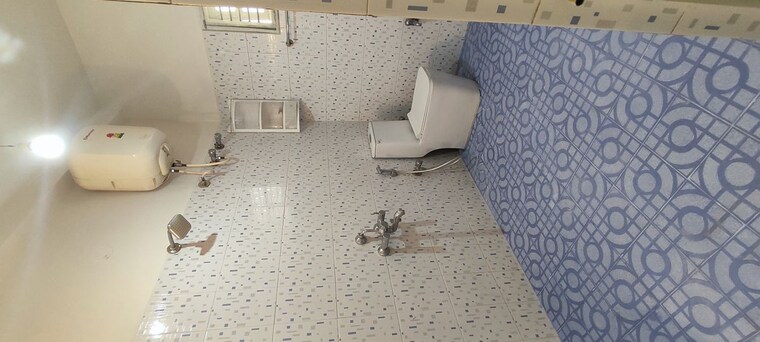 Bathroom, komal-apartment-btm-layout 3 Bedroom 2200 Sq.Ft. Independent House In Btm Layout Bangalore 10541120