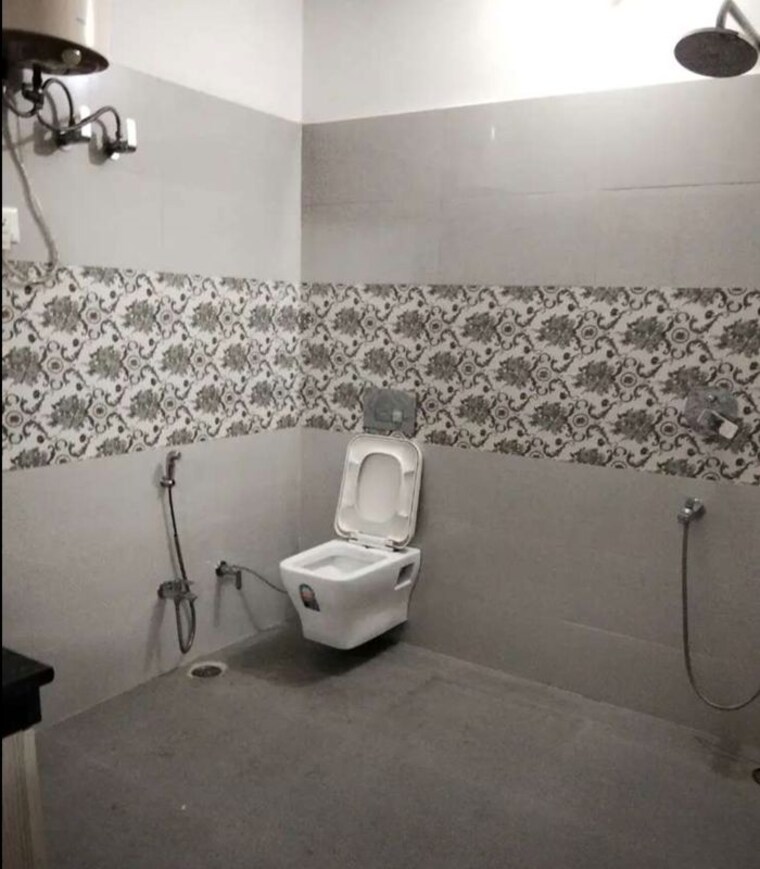 Bathroom, gc-signature 3 Bedroom 1600 Sq.Ft. Apartment In Butler Colony Lucknow 10541142