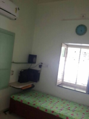 Team Area in 5 BHK Independent House at Vastrapur – for Rent