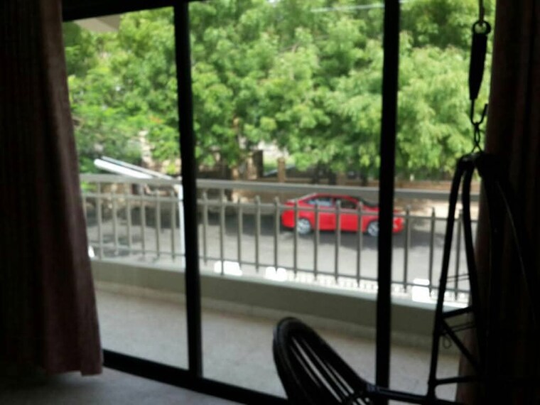 Balcony, vastrapur 5 Bedroom 325 Sq.Ft. Independent House In Vastrapur Ahmedabad 10541138