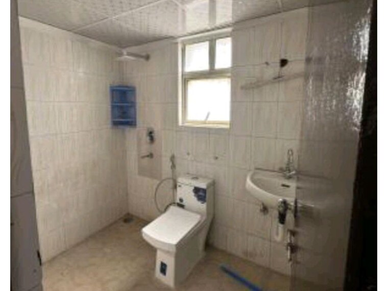 Bathroom, era-redwood-residency 3 Bedroom 1570 Sq.Ft. Apartment In Sector 78 Faridabad 10541190