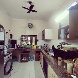 Team Area in 2 BHK Builder Floor at RWA Apartments Sector 21, Sector 21 – for Rent