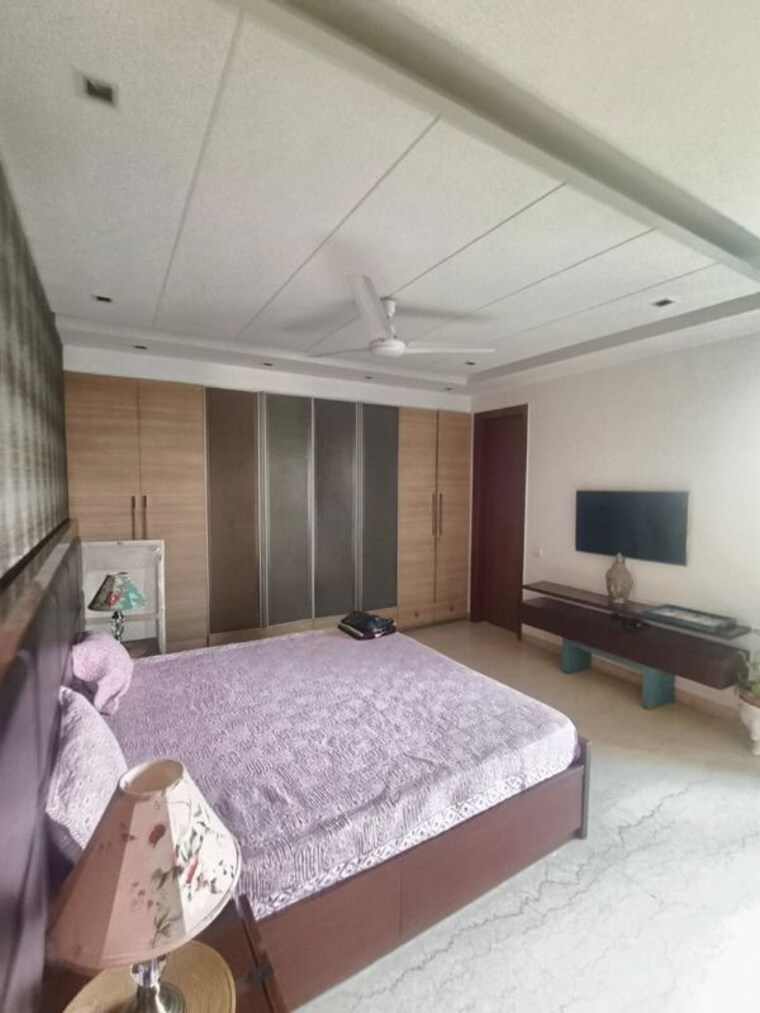 Master Bedroom, safdarjung enclave 3 Bedroom 275 Sq.Yd. Builder Floor In Safdarjung Enclave Delhi 10541211