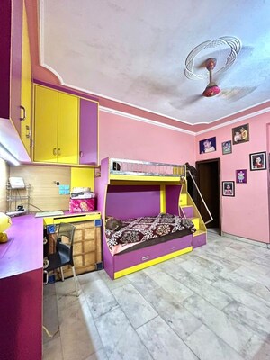 Team Area in 2 BHK Builder Floor at Greater Kailash I – for Rent