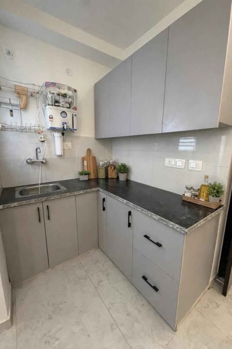 Kitchen, dlf-cyber-city 1 RK 450 Sq.Ft. Apartment In Sector 24 Gurgaon 10541200