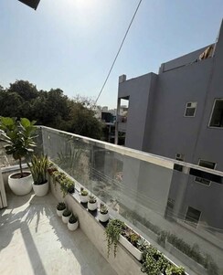 1 RkApartment For Rent in Dlf Cyber City