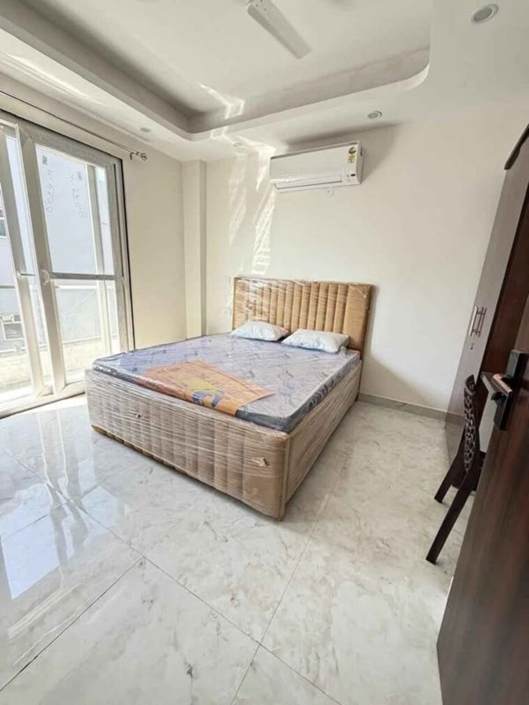Bedroom, dlf-cyber-city 1 RK 450 Sq.Ft. Apartment In Sector 24 Gurgaon 10541200
