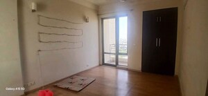 Room in 3 BHK Builder Floor at Palam Vihar Residents Association, Palam Vihar – for Rent