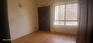 Room in 3 BHK Builder Floor at Palam Vihar Residents Association, Palam Vihar – for Rent