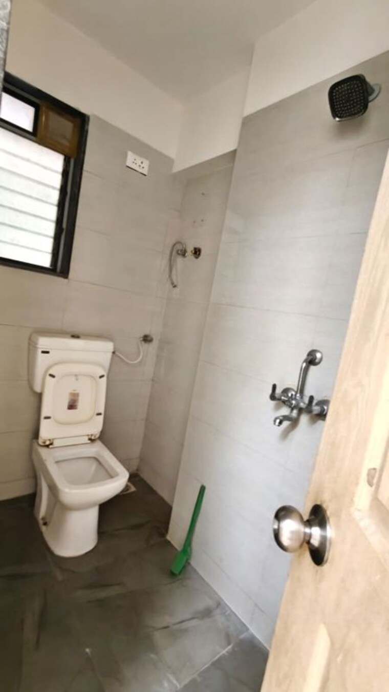 Bathroom, padmavati-maitri-gaurav 3 Bedroom 950 Sq.Ft. Apartment In Malad East Mumbai 10541188