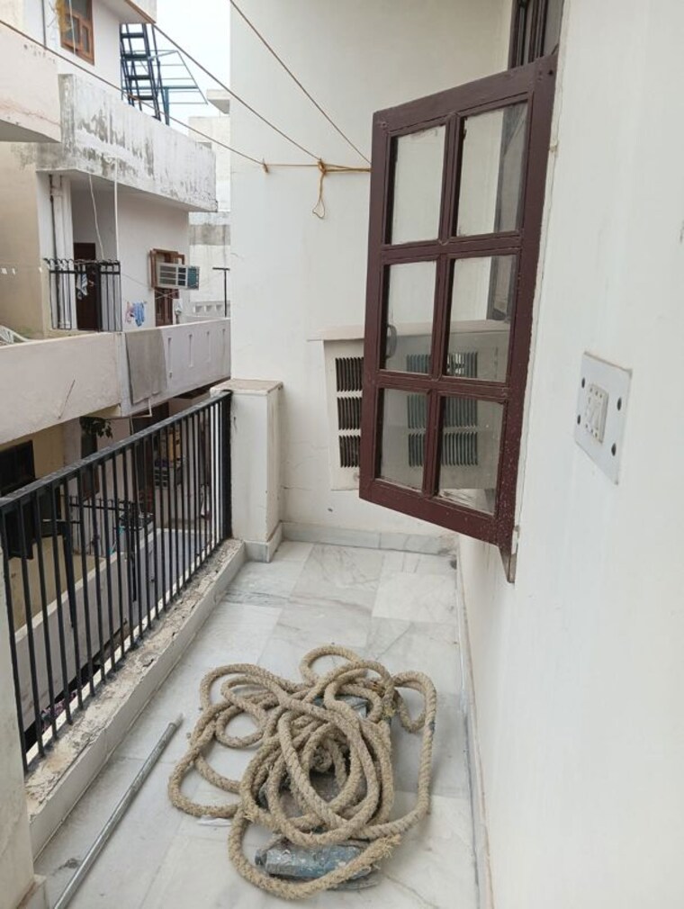 Balcony, rwa-surya-vihar 1 Bedroom 1400 Sq.Ft. Builder Floor In Sector 21 Gurgaon 10541260