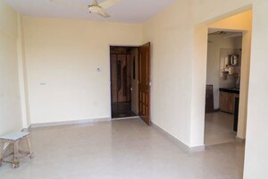 Room in 2 BHK Apartment at Anant Metropolis Insignia Towers, Kasarvadavali – for Rent