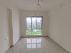 Room in 4 BHK Apartment at Arihant Balaji Pride, Chembur – for Rent